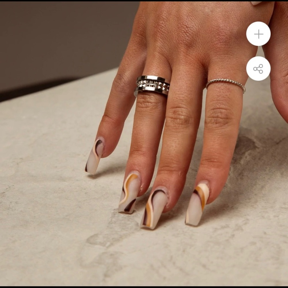 Brand new Naveah Jewelry! 3 ring bundle.. Two size 6 rings & One size ring 7.